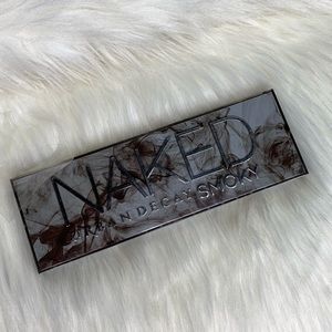 Urban Decay Naked Smokey Palette